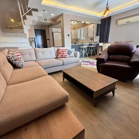 Stylish 3br Duplex With Sea View In Kusadası