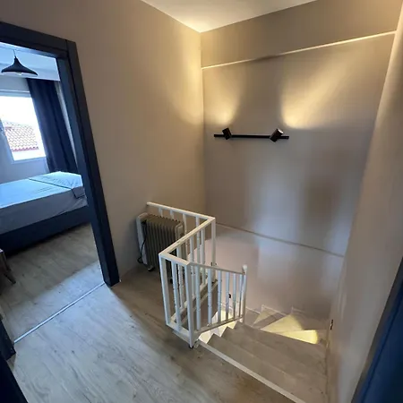 Hébergement de vacances Stylish 3br Duplex With Sea View In *
