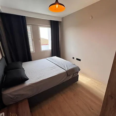 Stylish 3br Duplex With Sea View In Hébergement de vacances *