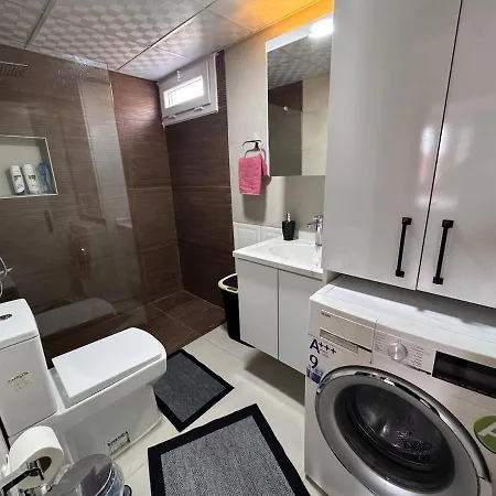 Stylish 3br Duplex With Sea View In Hébergement de vacances