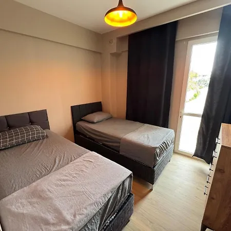 Stylish 3br Duplex With Sea View In Hébergement de vacances *