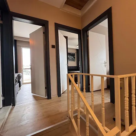 Stylish 3br Duplex With Sea View In