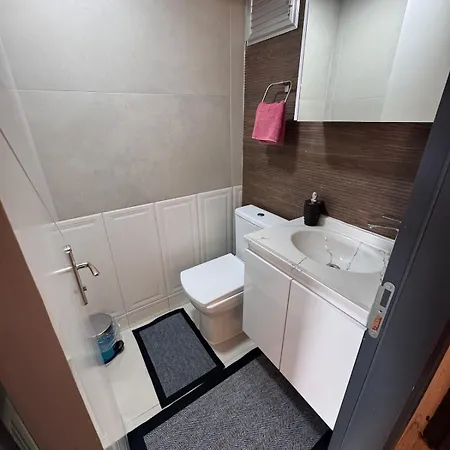 Hébergement de vacances Stylish 3br Duplex With Sea View In Kusadası