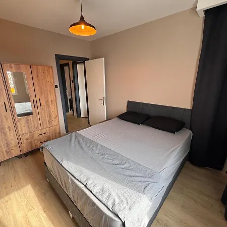 Stylish 3br Duplex With Sea View In Hébergement de vacances *