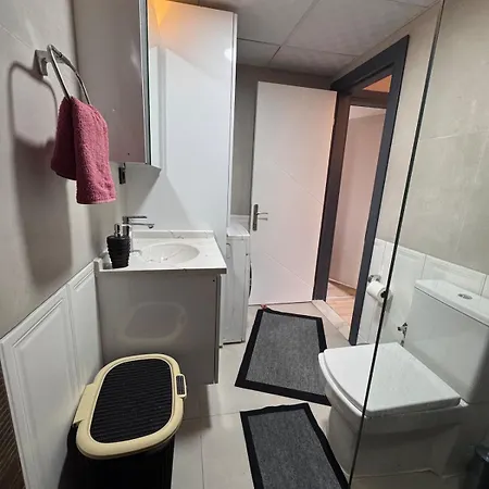 Stylish 3br Duplex With Sea View In Hébergement de vacances *